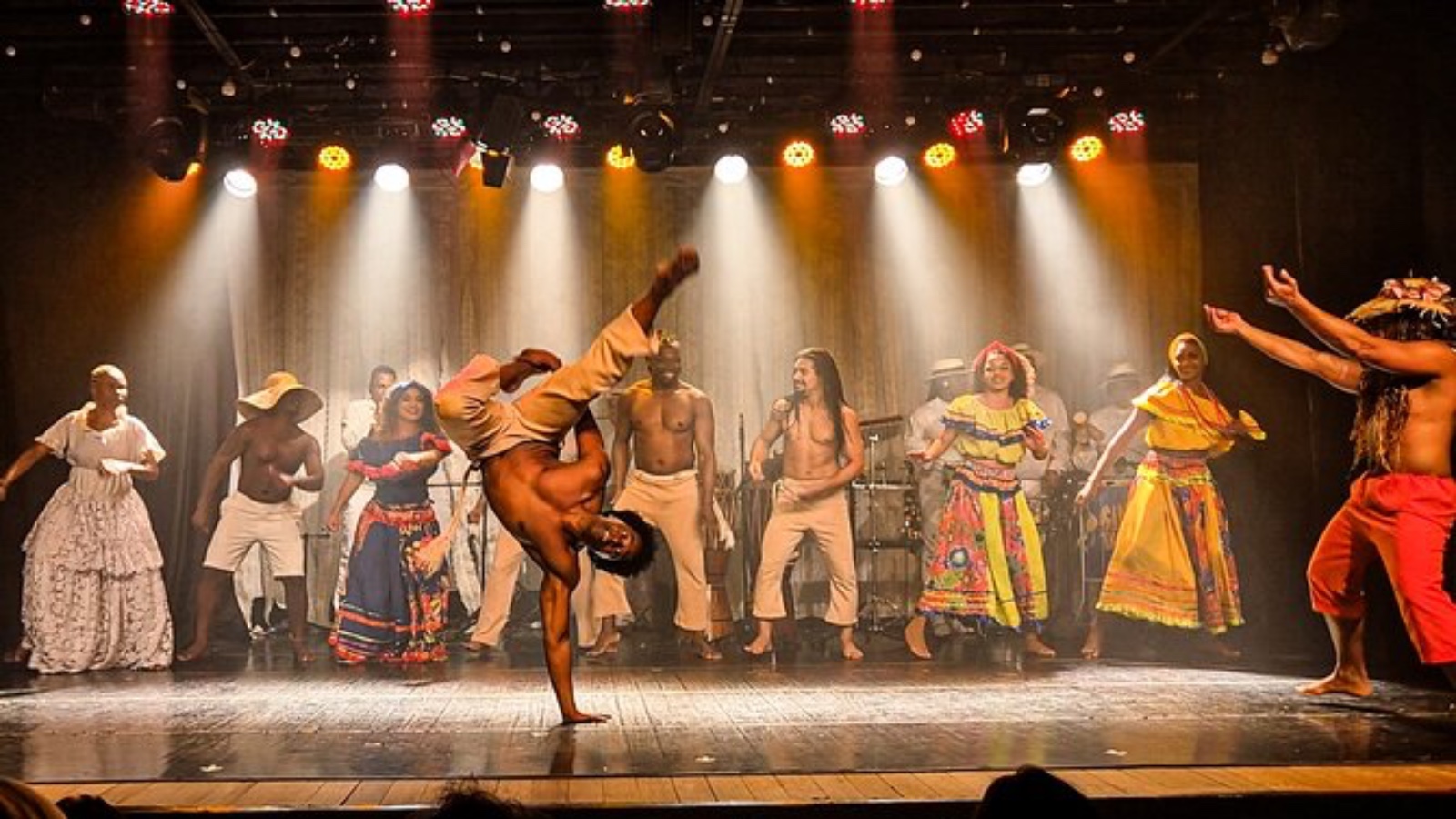 Ginjah Tropical Show 1